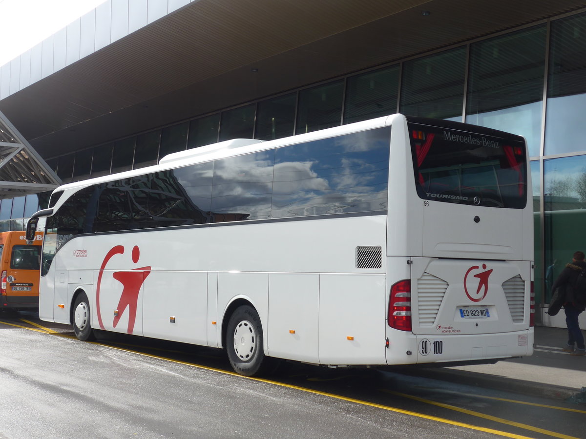 (202'297) - Aus Frankreich: Mont Blanc Bus, Chamonix - Nr. 96/ED 923 WD - Mercedes am 11. M�rz 2019 in Gen�ve, A�roport
