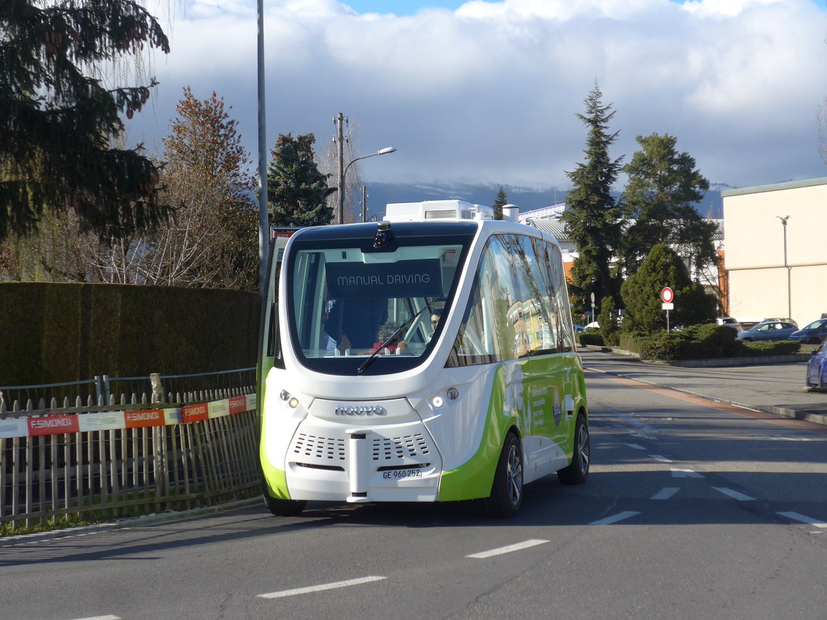 (202'310) - TPG Gen�ve - GE 960'252 - Navya am 11. M�rz 2019 beim Bahnhof Meyrin