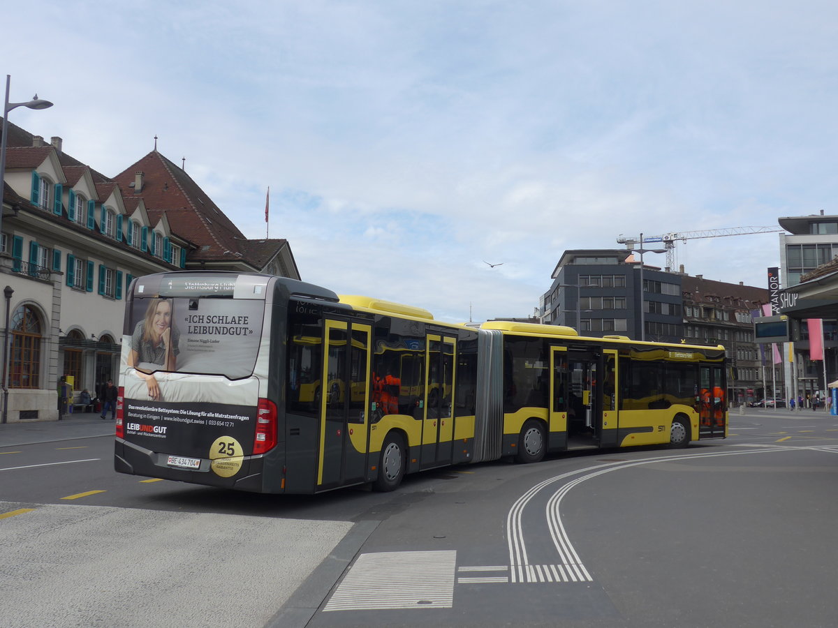 (202'370) - STI Thun - Nr. 704/BE 434'704 - Mercedes am 12. M�rz 2019 beim Bahnhof Thun