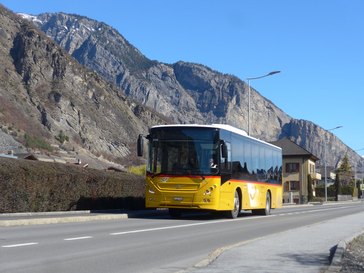 (202'384) - Buchard, Leytron - VS 461'300 - Volvo am 16. M�rz 2019 in Leytron, Route de Saillon