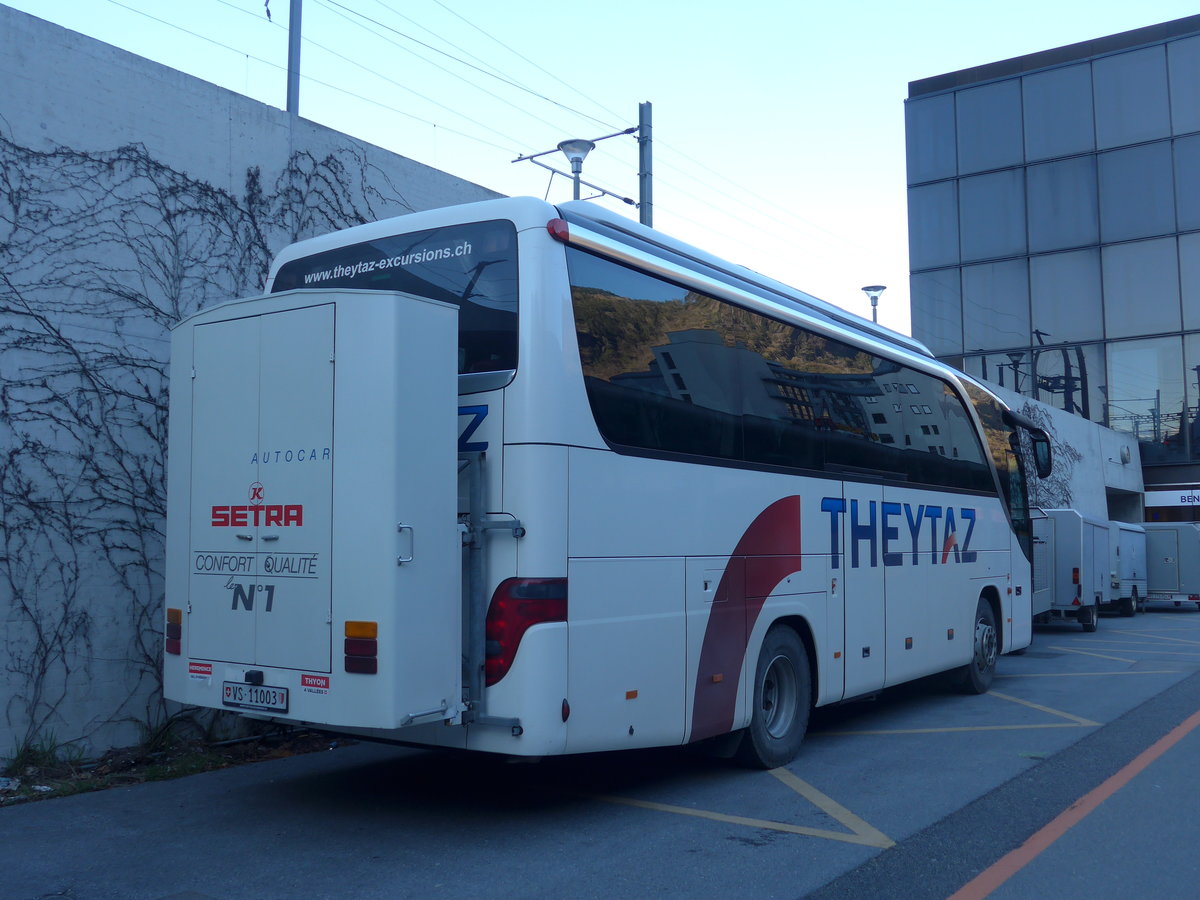 (202'441) - Theytaz, Sion - VS 11'003 - Setra am 16. M�rz 2019 beim Bahnhof Visp