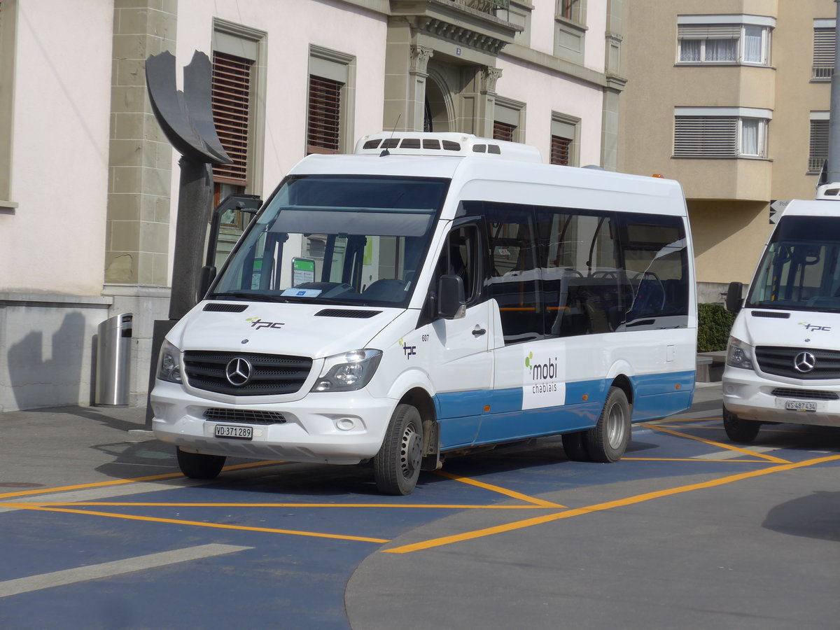 (202'447) - TPC Aigle - Nr. 607/VD 371'289 - Mercedes (ex Limmat Bus, Dietikon Nr. 28) am 17. M�rz 2019 beim Bahnhof Aigle