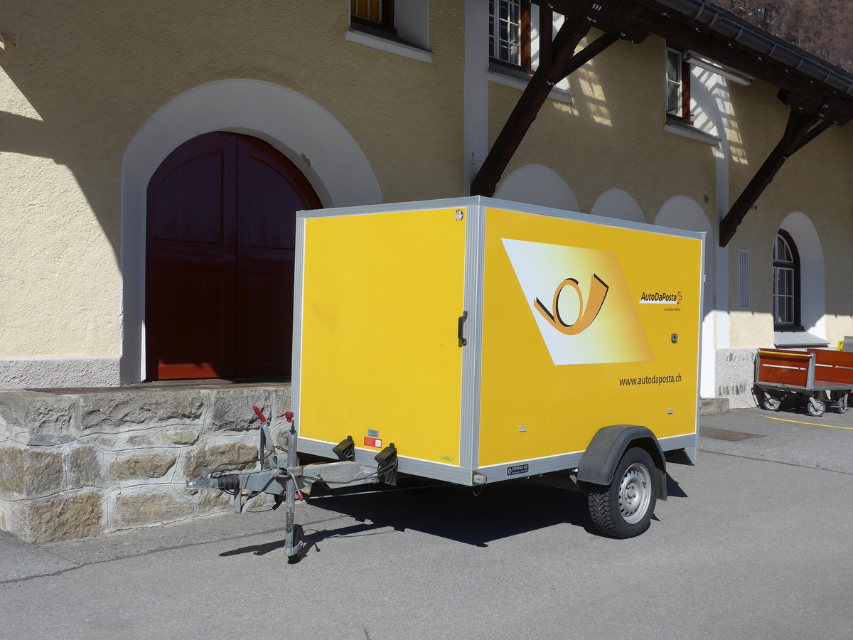 (202'613) - PostAuto Graub�nden - GR 143'008 - Conrad Gep�ckanh�nger am 20. M�rz 2019 beim Bahnhof Susch