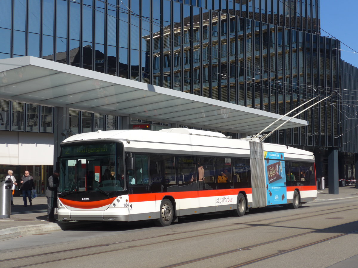 (202'675) - St. Gallerbus, St. Gallen - Nr. 184 - Hess/Hess Gelenktrolleybus am 21. M�rz 2019 beim Bahnhof St. Gallen