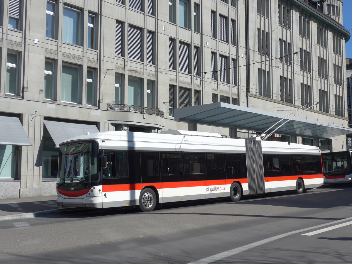 (202'739) - St. Gallerbus, St. Gallen - Nr. 187 - Hess/Hess Gelenktrolleybus am 21. M�rz 2019 beim Bahnhof St. Gallen