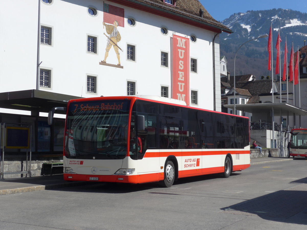 (202'846) - AAGS Schwyz - Nr. 28/SZ 22'328 - Mercedes am 22. M�rz 2019 in Schwyz, Post