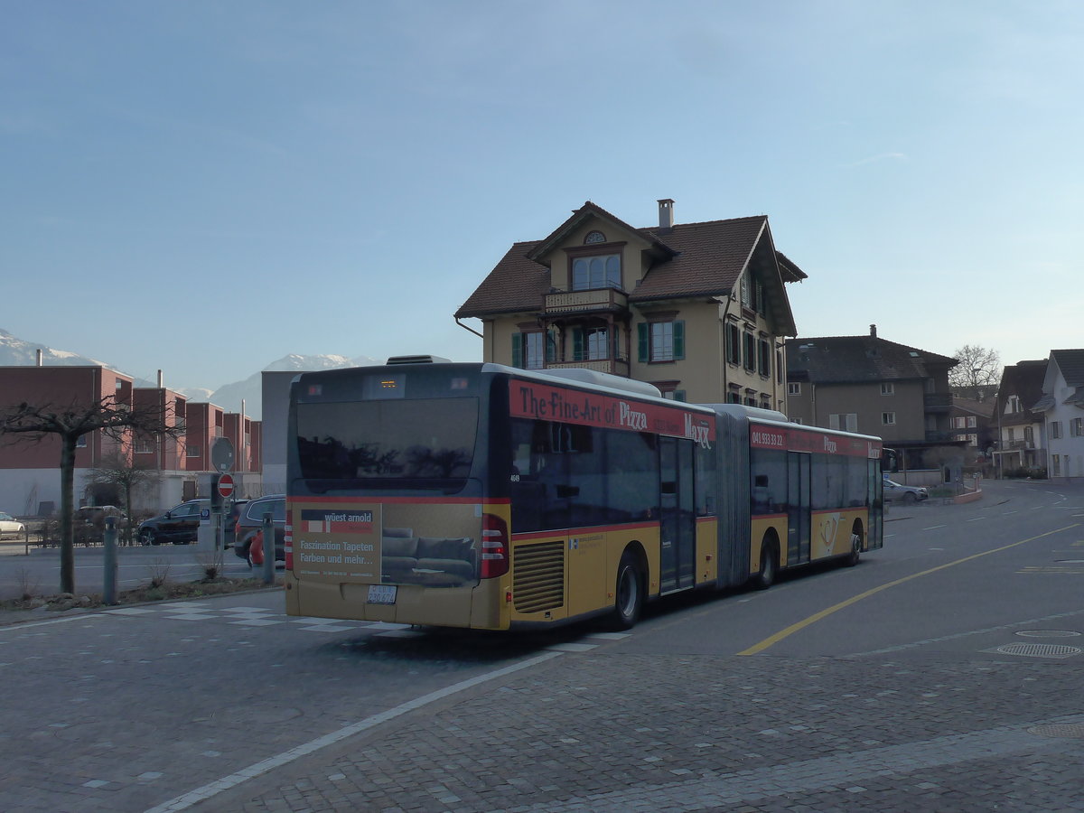 (202'900) - H�fliger, Sursee - Nr. 8/LU 230'674 - Mercedes am 22. M�rz 2019 beim Bahnhof Alpnachstad