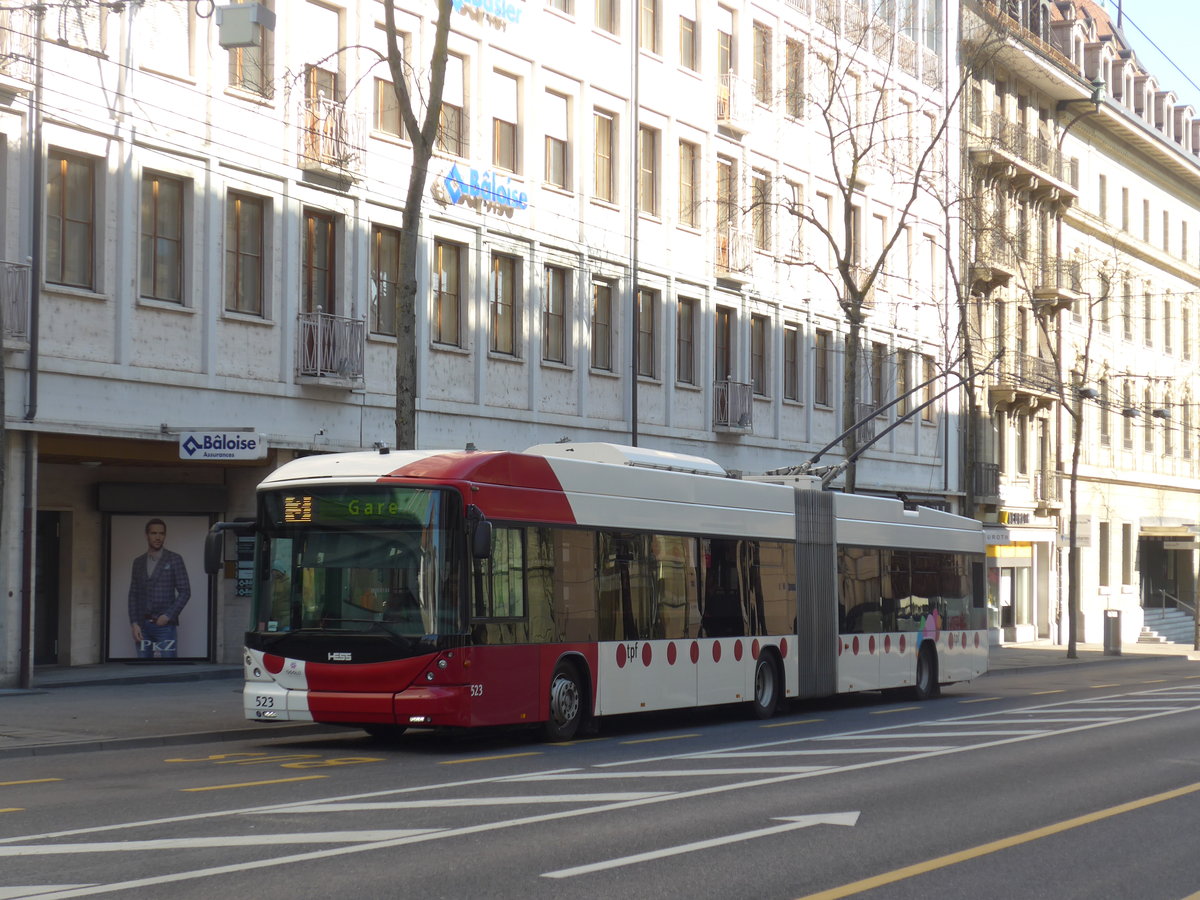 (203'067) - TPF Fribourg - Nr. 523 - Hess/Hess Gelenktrolleybus am 24. M�rz 2019 beim Bahnhof Fribourg