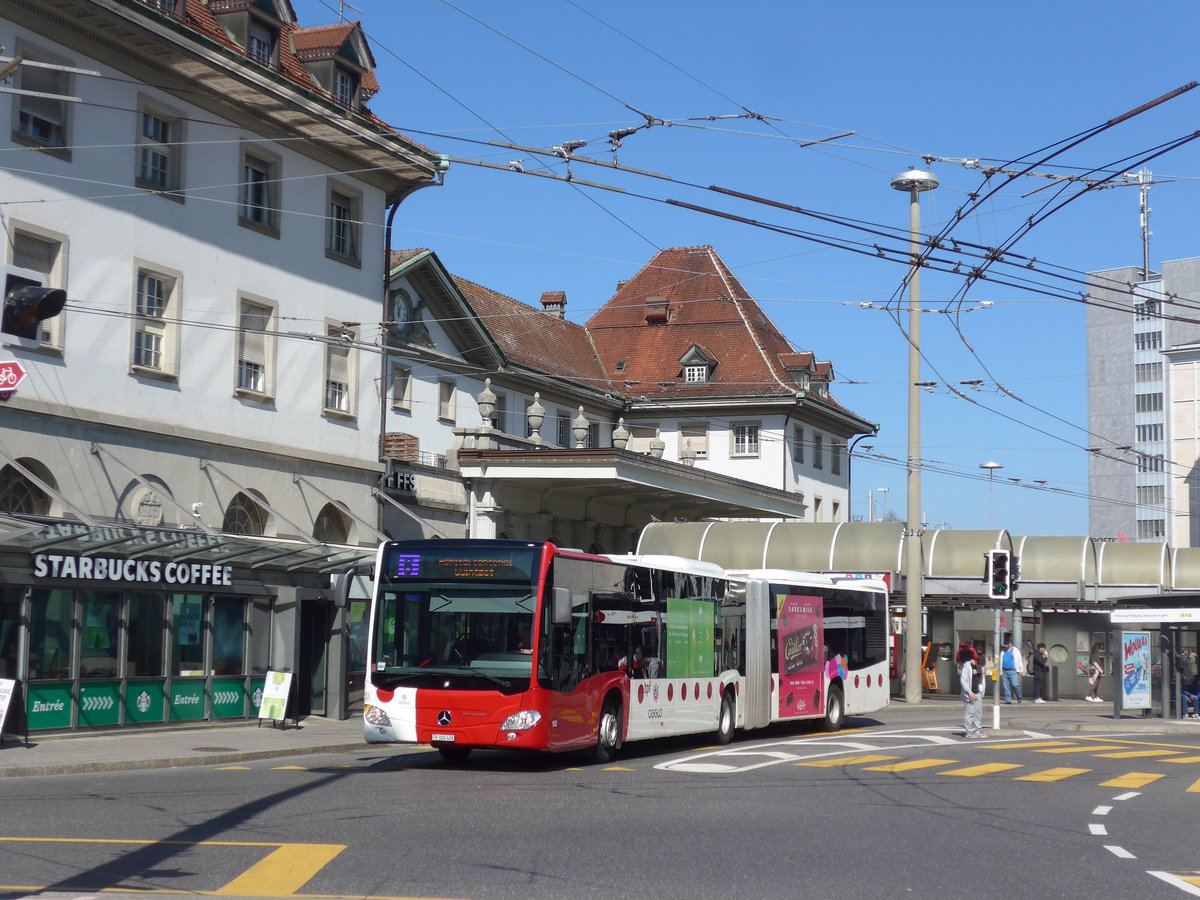 (203'239) - TPF Fribourg - Nr. 552/FR 300'408 - Mercedes am 24. M�rz 2019 beim Bahnhof Fribourg