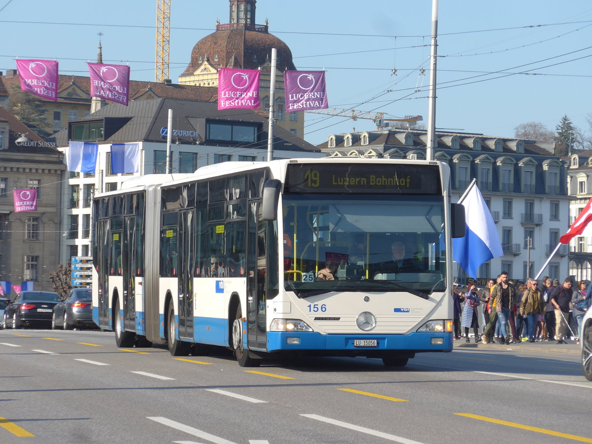 (203'378) - VBL Luzern - Nr. 156/LU 15'056 - Mercedes am 30. M�rz 2019 in Luzern, Bahnhofbr�cke