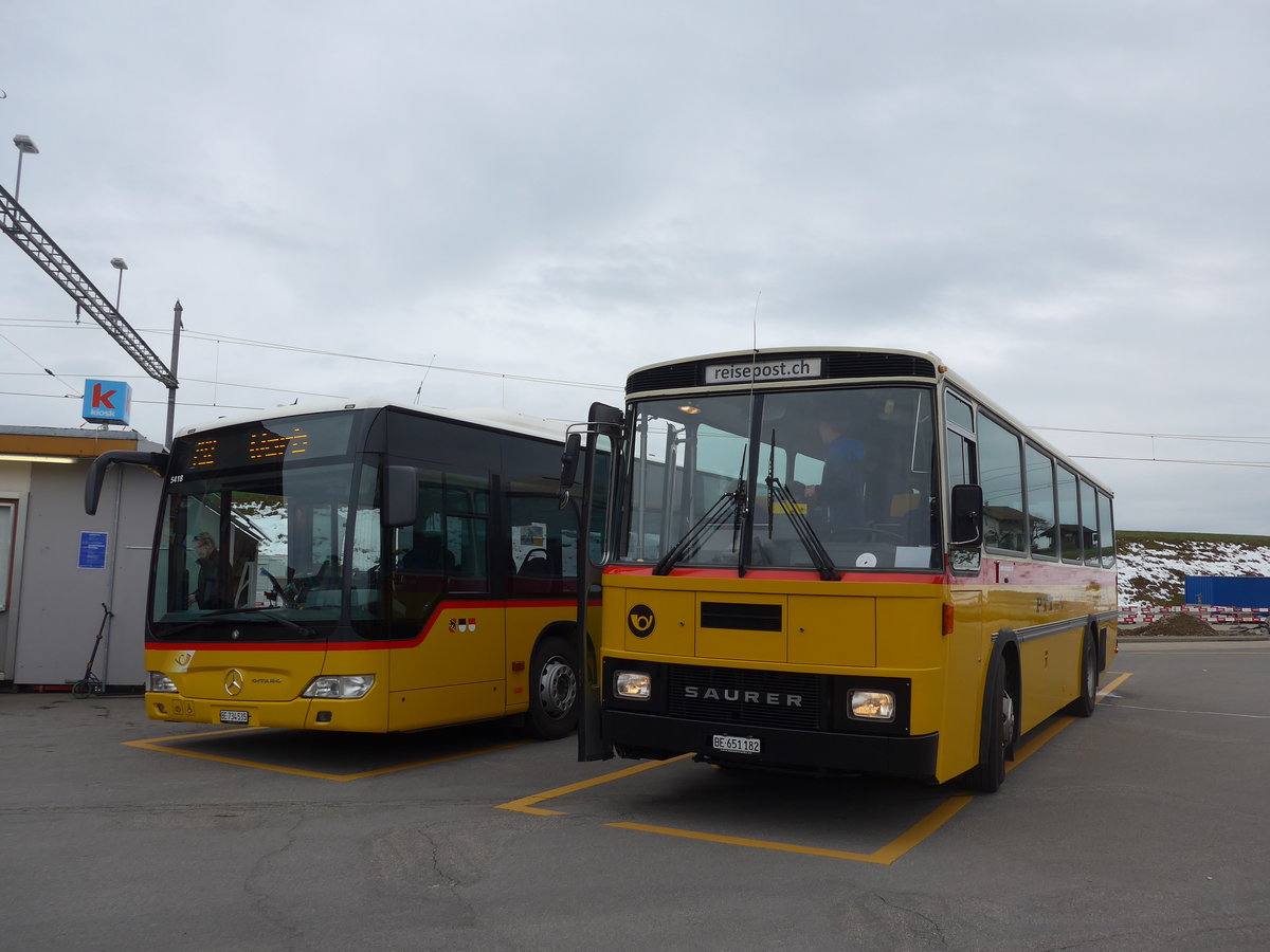 (203'478) - Bernair, M�nsingen - BE 651'182 - Saurer/T�scher (ex Schebath, Lauerz; ex Albin, F�llanden; ex Heim, Flums) am 7. April 2019 beim Bahnhof Biglen
