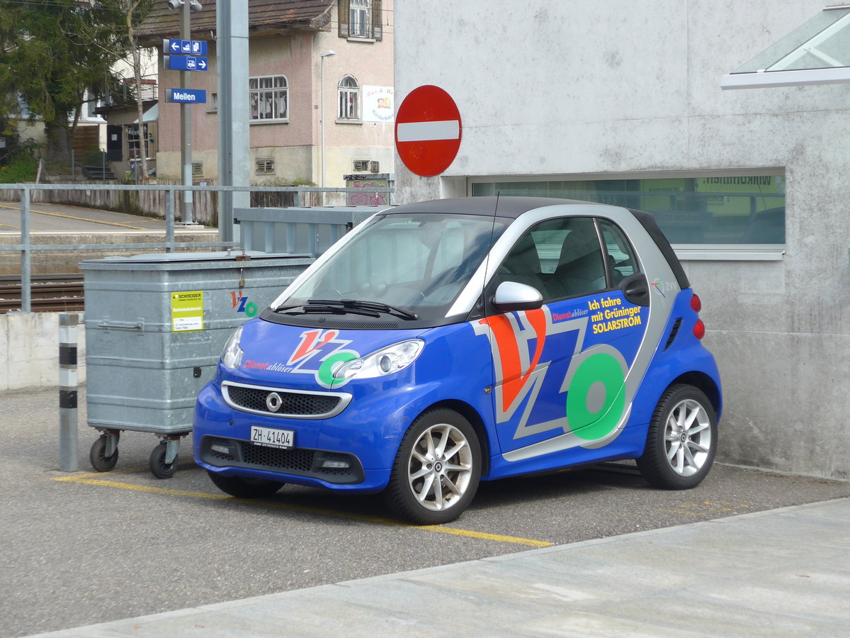 (203'546) - VZO Gr�ningen - Nr. 85/ZH 41'404 - Smart am 7. April 2019 beim Bahnhof Meilen