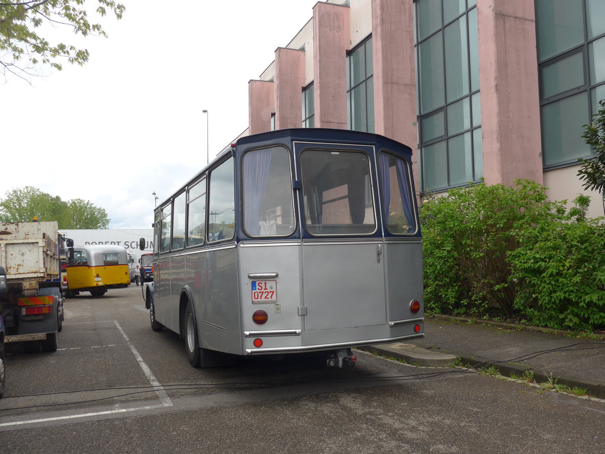 (203'981) - Aus Deutschland: Sch�ttler, Netphen - SI 0727 - Saurer/R&J (ex Braun, M�nster; ex M�ller, Neum�nster; ex Sol�r+Fontana, CH-Ilanz Nr. 14; ex Christell, CH-Falera) am 26. April 2019 in Haguenau, Parkplatz