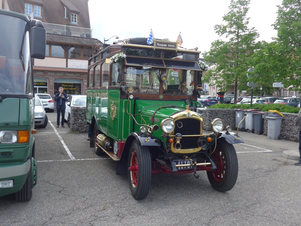 (204'092) - Aus Deutschland: Gross, N�rdlingen - DON 0754 - International (ex Johnston, GB-Richmond) am 26. April 2019 in Haguenau, Parkplatz