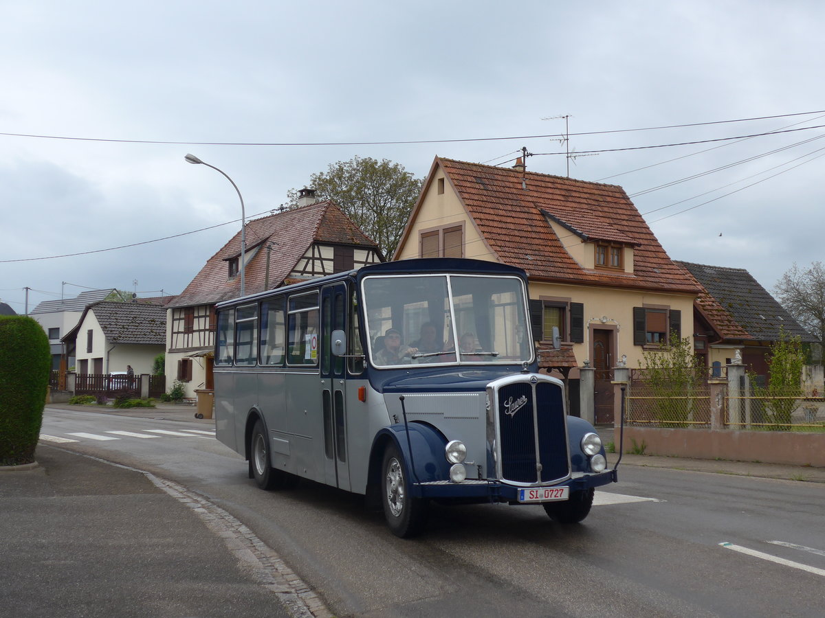 (204'191) - Aus Deutschland: Sch�ttler, Netphen - SI 0727 - Saurer/R&J (ex Braun, M�nster; ex M�ller, Neum�nster; ex Sol�r+Fontana, CH-Ilanz Nr. 14; ex Christell, CH-Falera) am 27. April 2019 in Stundwiller, Rue Principale