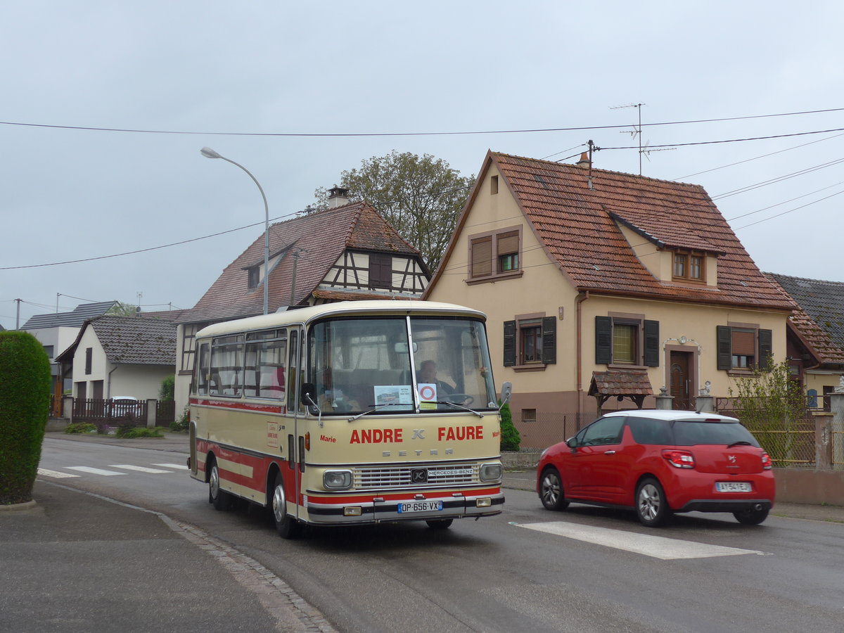 (204'212) - Faure, Chantemerle les Bl�s - DP 656 VX - Setra am 27. April 2019 in Stundwiller, Rue Principale