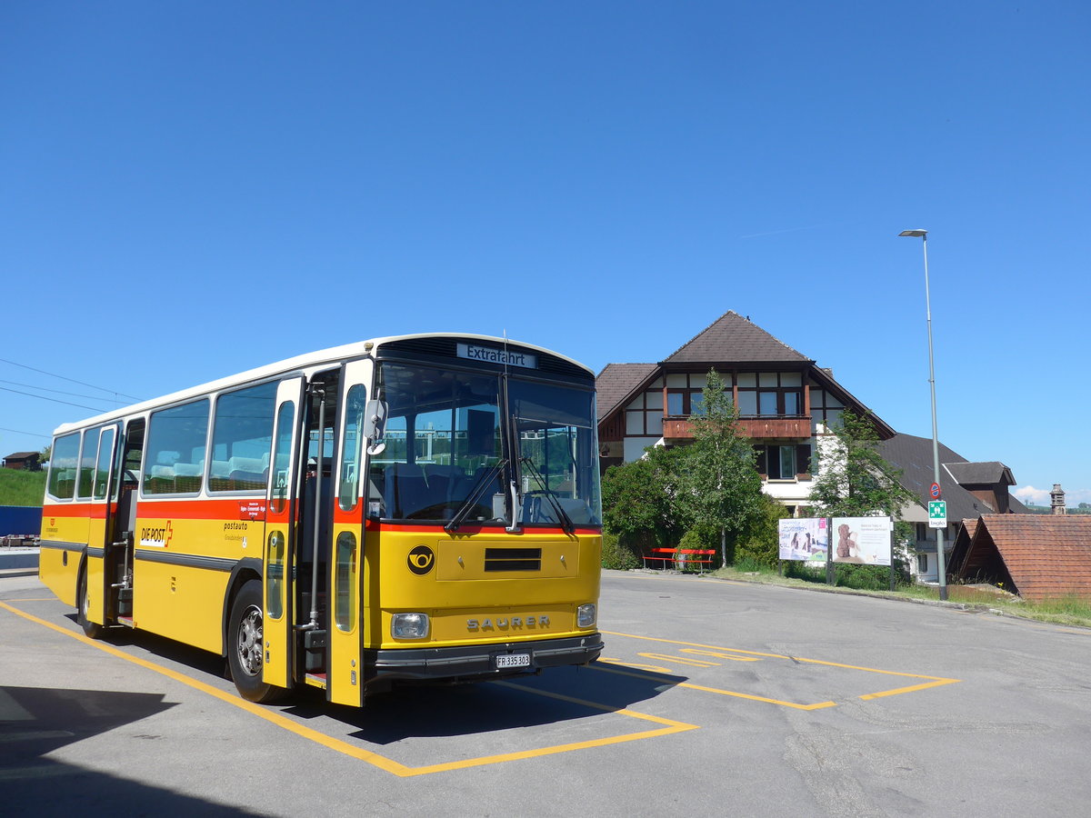 (205'709) - Eichenberger, B�singen - FR 335'303 - Saurer/R&J (ex Schlapp, Cottens; ex Ruklic, Schaffhausen; ex Heim, Flums; ex Frigg, Zernez; ex P 24'279) am 2. Juni 2019 beim Bahnhof Biglen