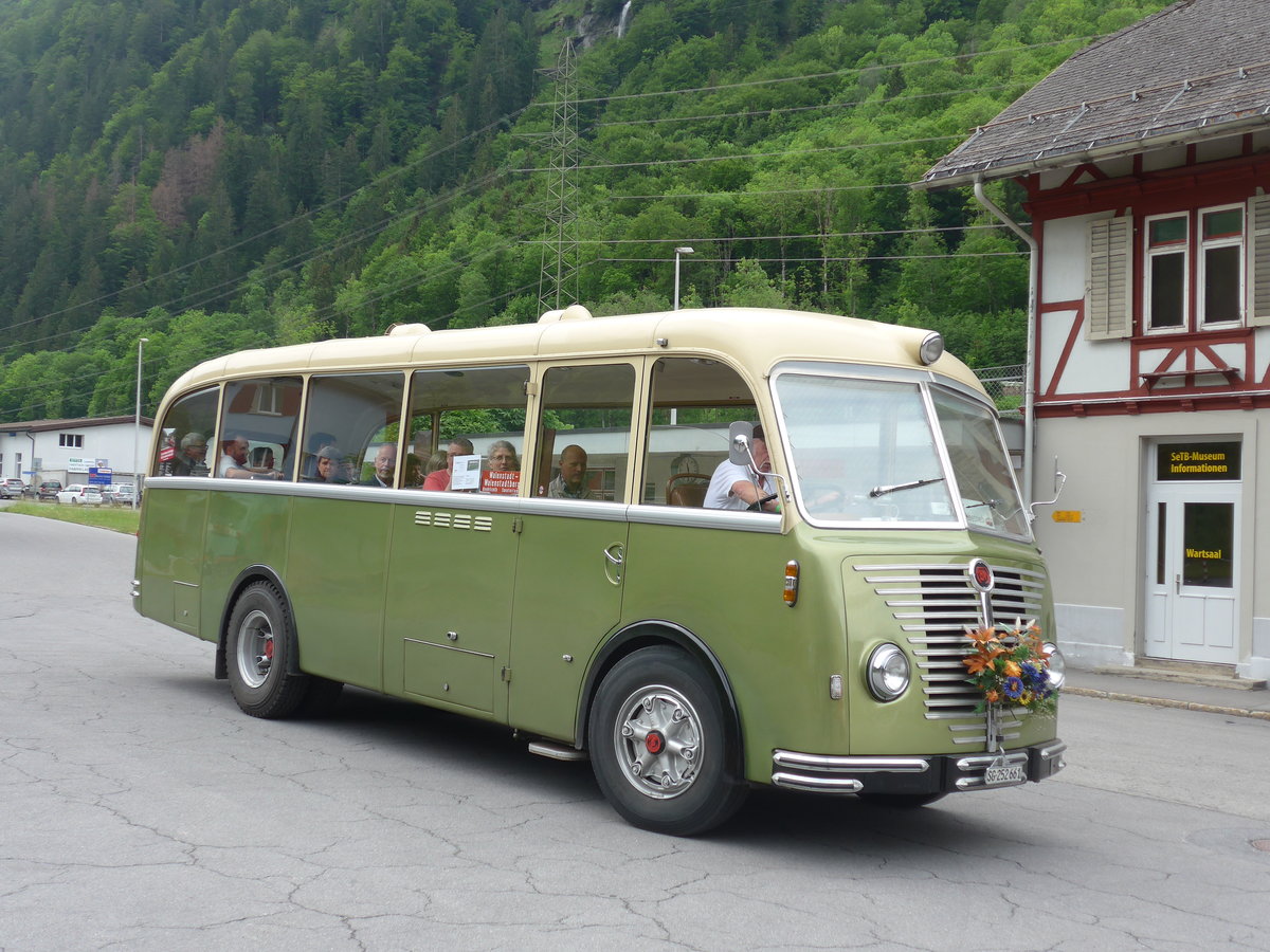 (206'354) - Nostalgieclub, Filzbach - SG 252'661 - FBW/R&J (ex Steiner, Kaltbrunn; ex Gr�nenfelder, Walenstadt) am 15. Juni 2019 in Engi, Garage AS