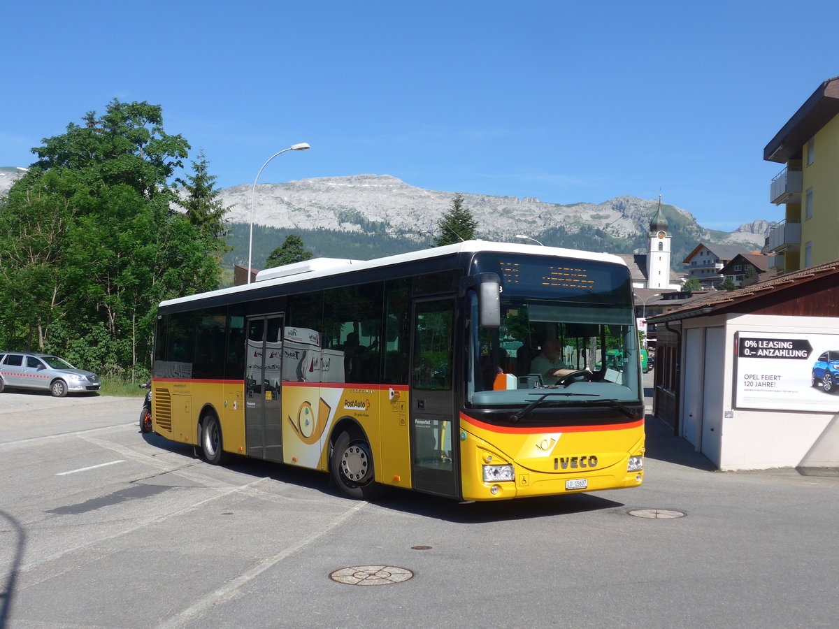 (206'870) - Schnider, Sch�pfheim - LU 15'607 - Iveco am 30. Juni 2019 in S�renberg, Post