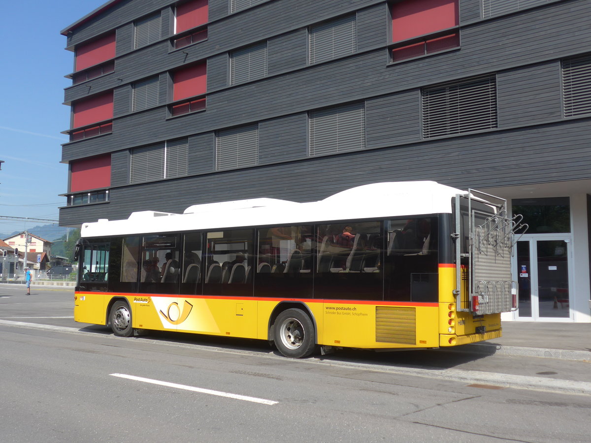 (206'908) - Schnider, Sch�pfheim - LU 15'609 - Scania/Hess am 30. Juni 2019 beim Bahnhof Giswil