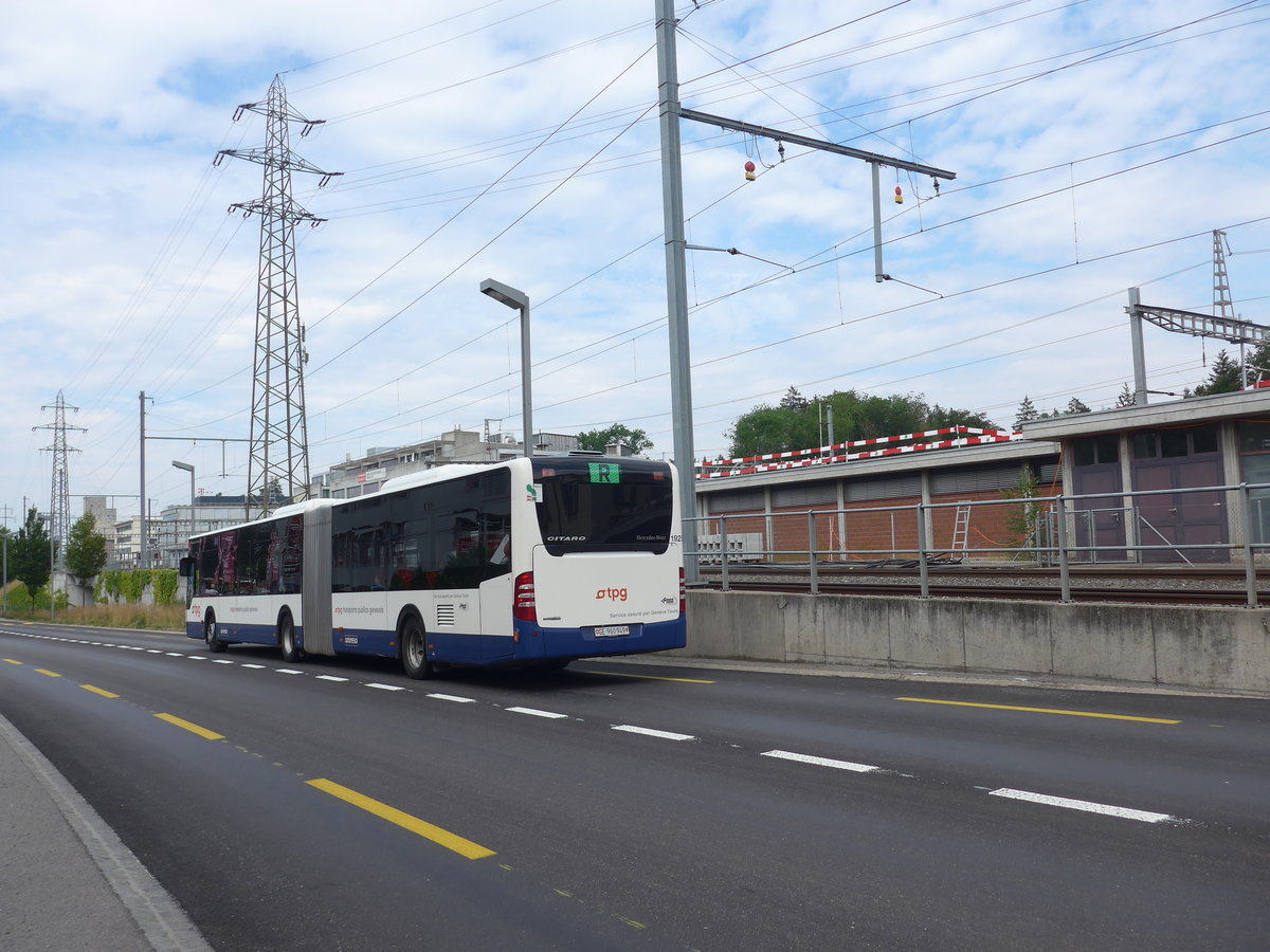 (207'598) - Gen�ve-Tours, Gen�ve - Nr. 1925/GE 960'949 - Mercedes am 8. Juli 2019 beim Bahnhof Zollikofen