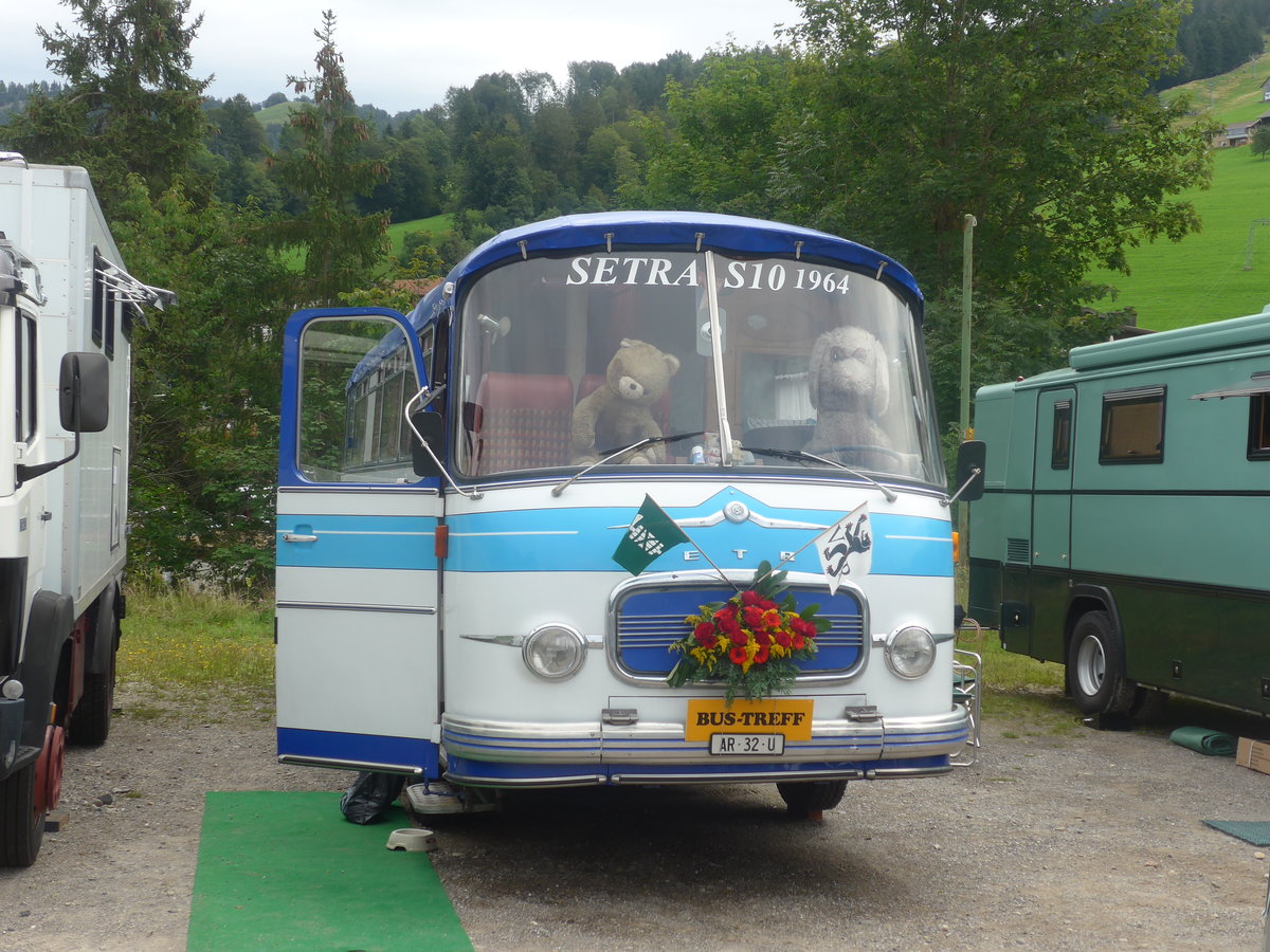 (208'785) - Niederer, Grub - AR 32 U - Setra am 17. August 2019 in Atzm�nnig, Schutt