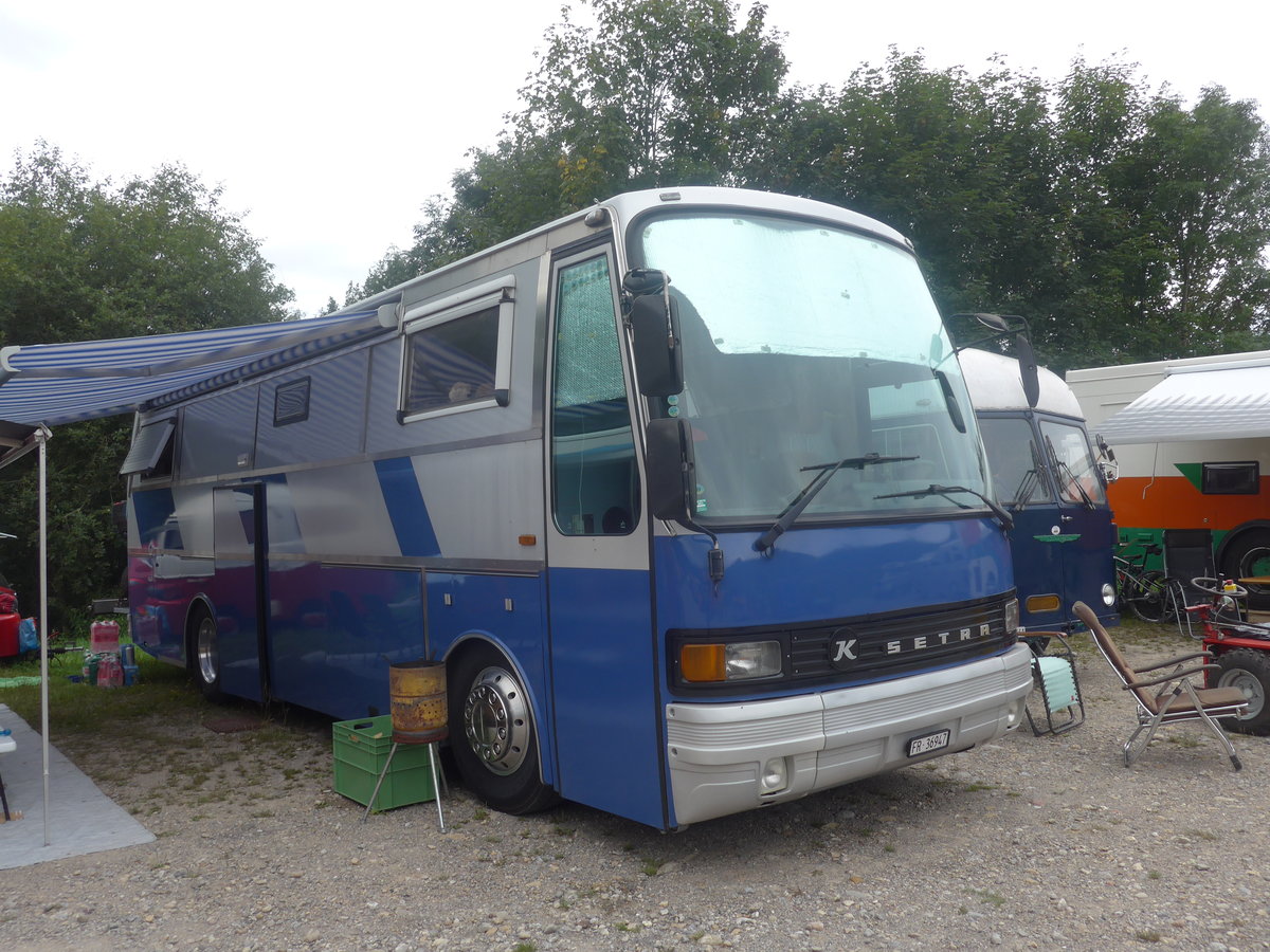 (208'872) - B�chler, B�singen - FR 36'947 - Setra (ex AAGI Interlaken Nr. 30) am 17. August 2019 in Atzm�nnig, Schutt