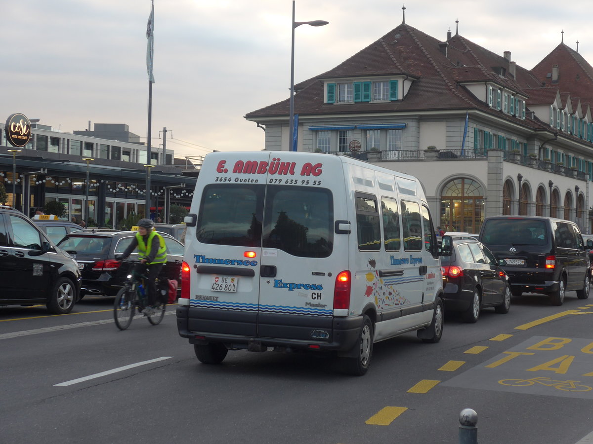 (209'711) - Amb�hl, Gunten - BE 426'801 - Renault am 19. September 2019 beim Bahnhof Thun