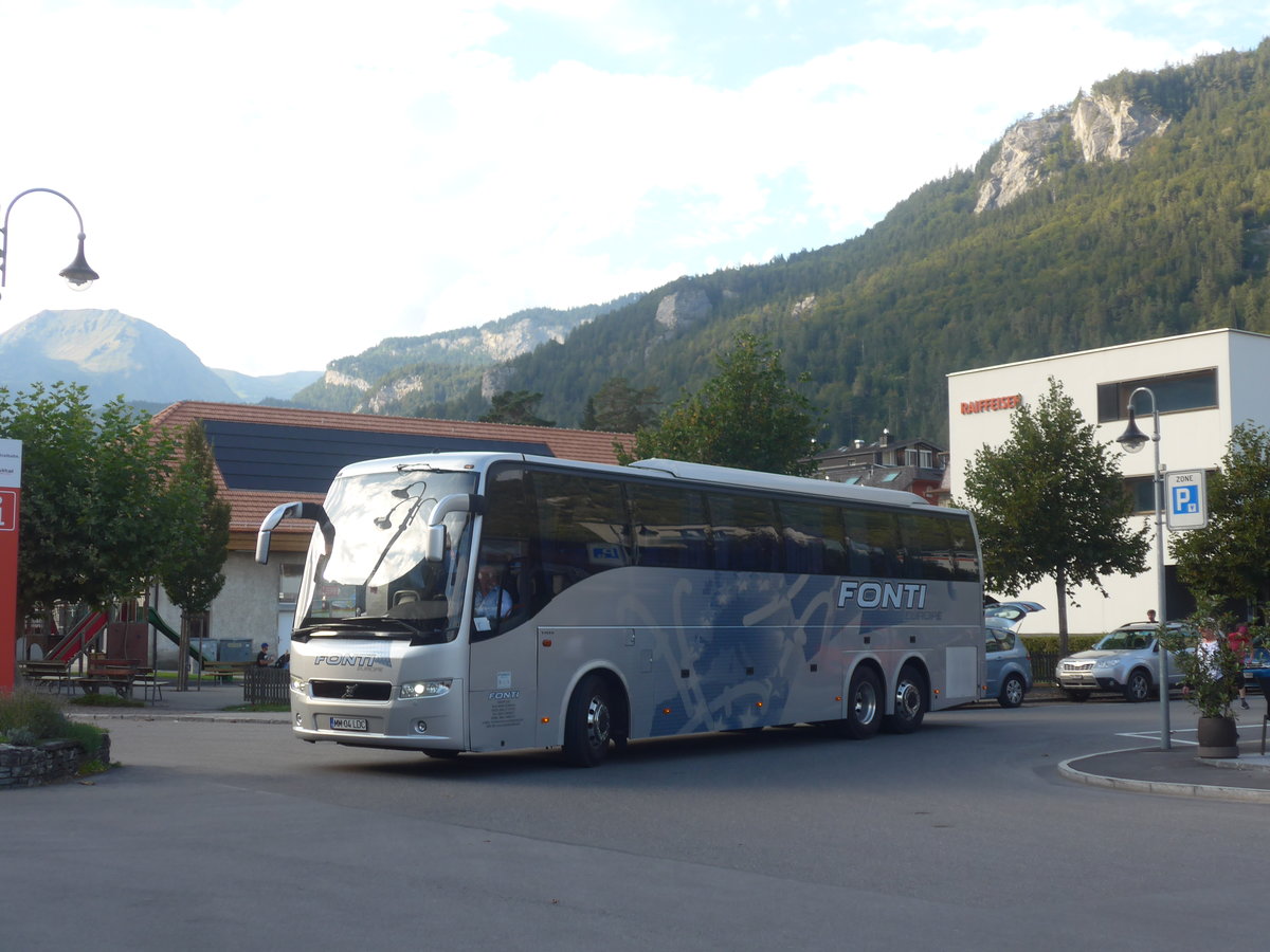 (209'809) - Aus Rum�nien: Fonti, Baia Mare - MM 04 LDC - Volvo am 22. September 2019 beim Bahnhof Meiringen