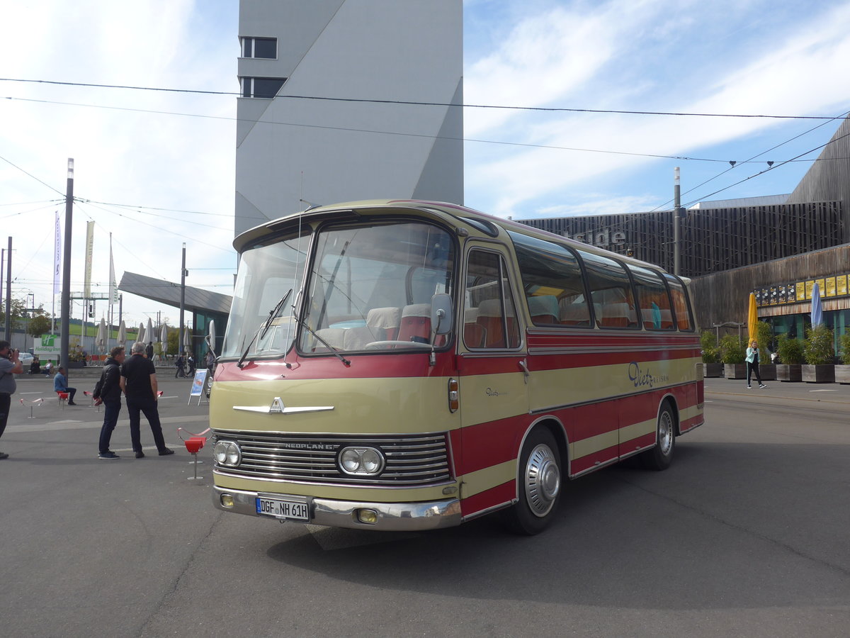 (210'241) - Aus Deutschland: Dietz Reisen - DGF-NH 61H - Neoplan/Auw�rter am 12. Oktober 2019 in Bern, Westside