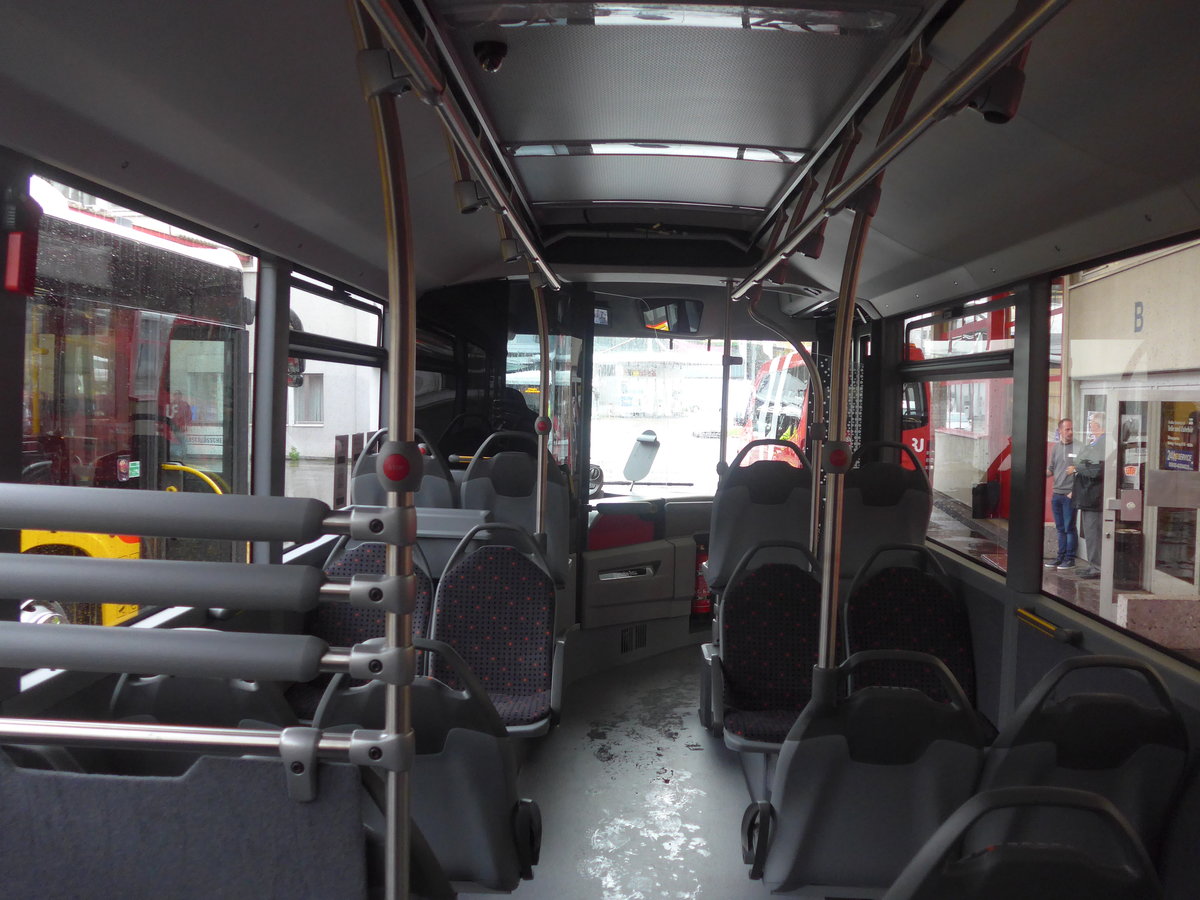 (210'778) - Gen�ve-Tours, Gen�ve - Mercedes am 8. November 2019 in Kloten, EvoBus (Innenaufnahme)
