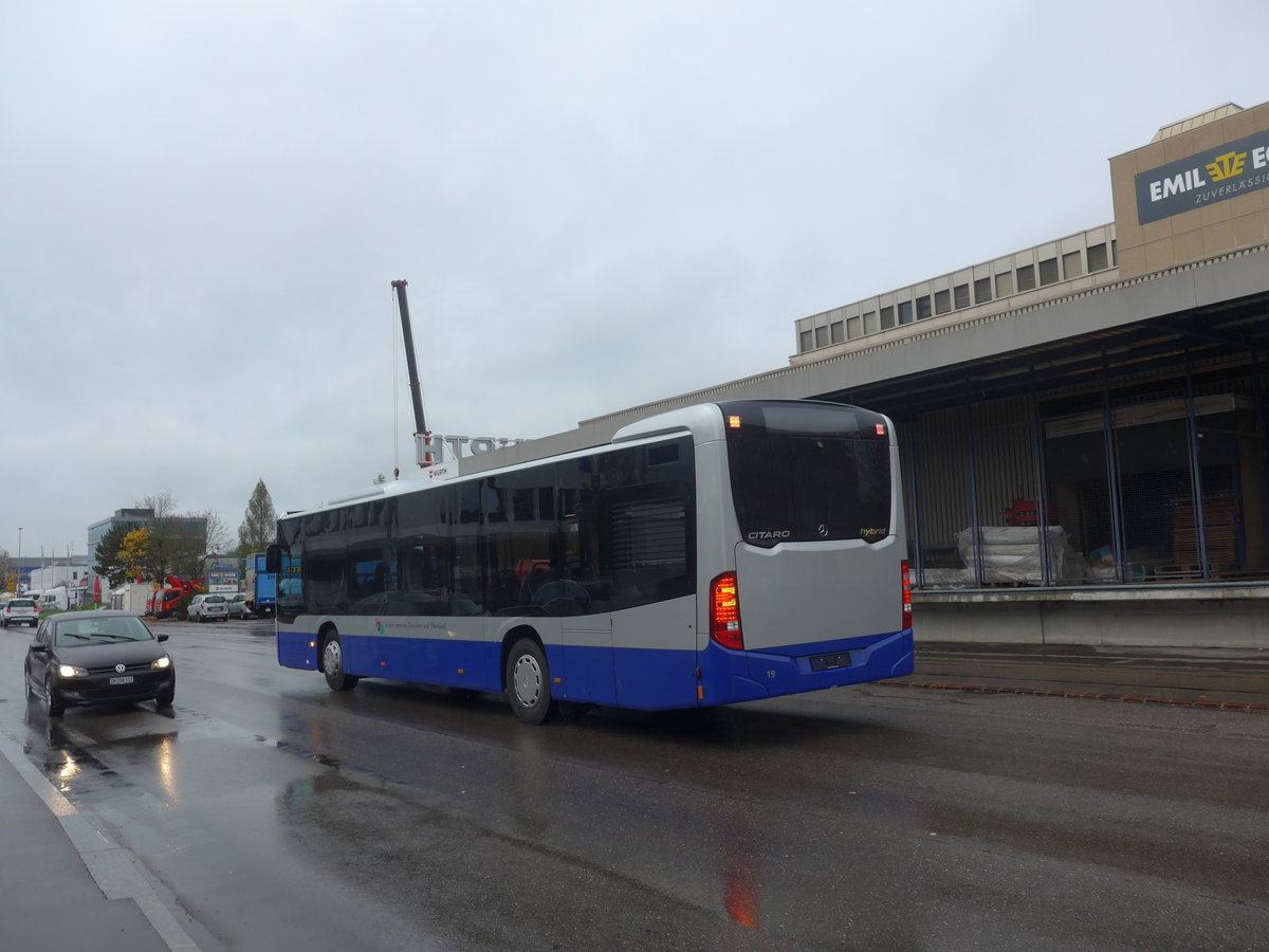 (210'828) - VZO Gr�ningen - Nr. 19 - Mercedes am 8. November 2019 in Bassersdorf, Grindel