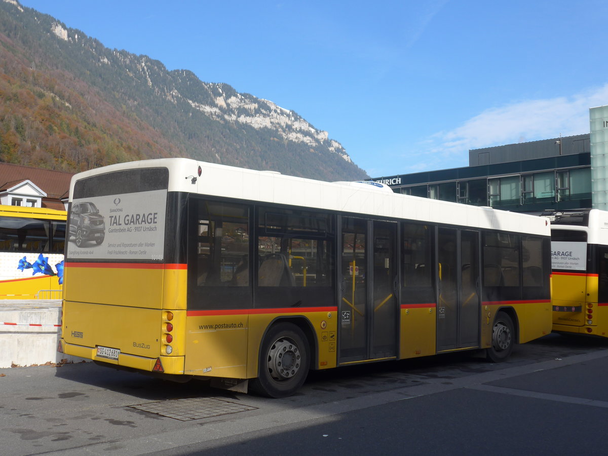 (211'021) - PostAuto Ostschweiz - SG 412'681 - Hess Personenanh�nger am 11. November 2019 beim Bahnhof Interlaken Ost