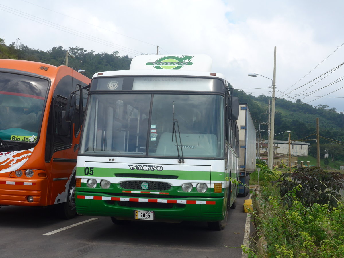 (211'122) - ??? - Nr. 5/2855 - Volvo am 13. November 2019 in San Ram�n, Tankstelle