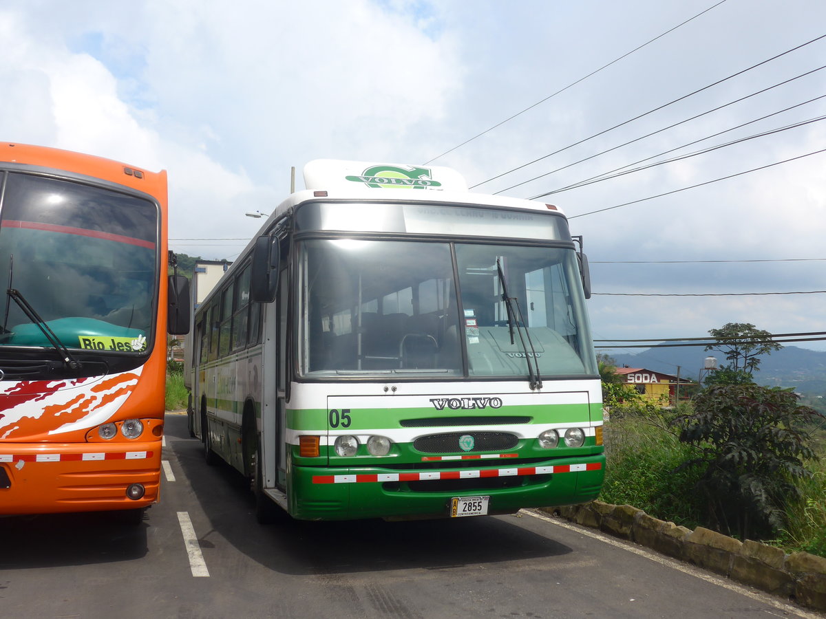 (211'124) - ??? - Nr. 5/2855 - Volvo am 13. November 2019 in San Ram�n, Tankstelle