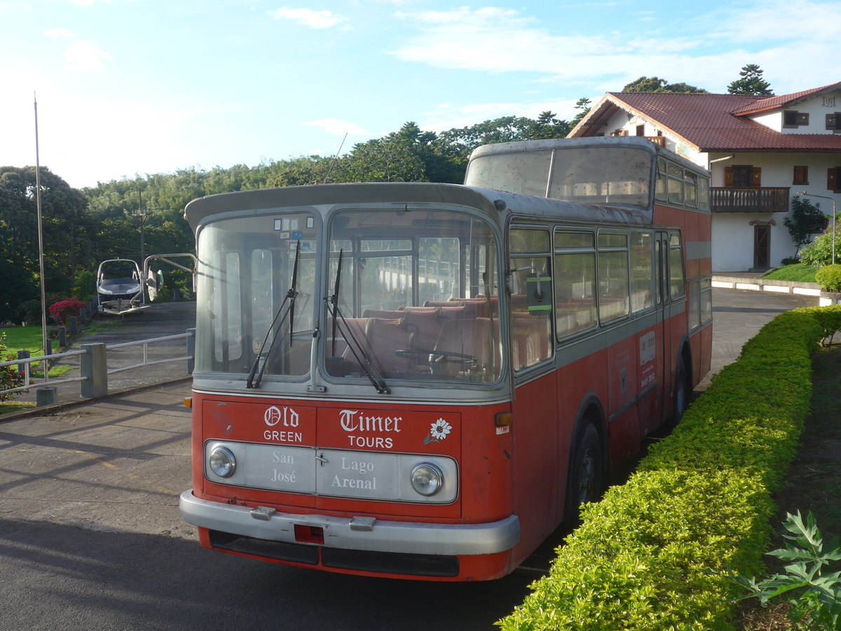 (211'721) - Ulrich, Nuevo Arenal - FBW/Vetter-R&J Anderthalbdecker (ex Wespe, CH-Altst�tten; ex AFA Adelboden/CH Nr. 6) am 19. November 2019 in Nuevo Arenal, Los H�roes