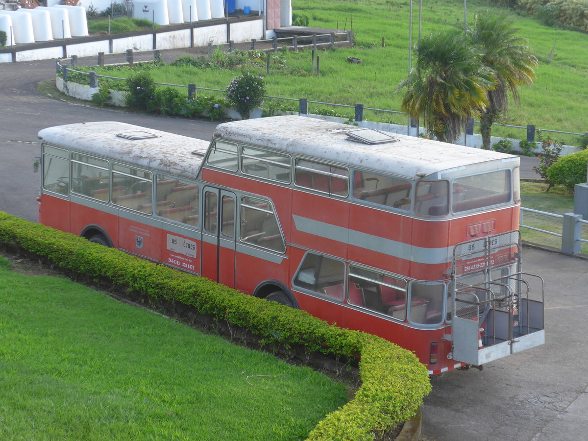 (211'732) - Ulrich, Nuevo Arenal - FBW/Vetter-R&J Anderthalbdecker (ex Wespe, CH-Altst�tten; ex AFA Adelboden/CH Nr. 6) am 19. November 2019 in Nuevo Arenal, Los H�roes