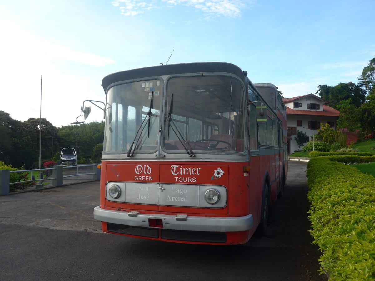 (211'735) - Ulrich, Nuevo Arenal - FBW/Vetter-R&J Anderthalbdecker (ex Wespe, CH-Altst�tten; ex AFA Adelboden/CH Nr. 6) am 19. November 2019 in Nuevo Arenal, Los H�roes