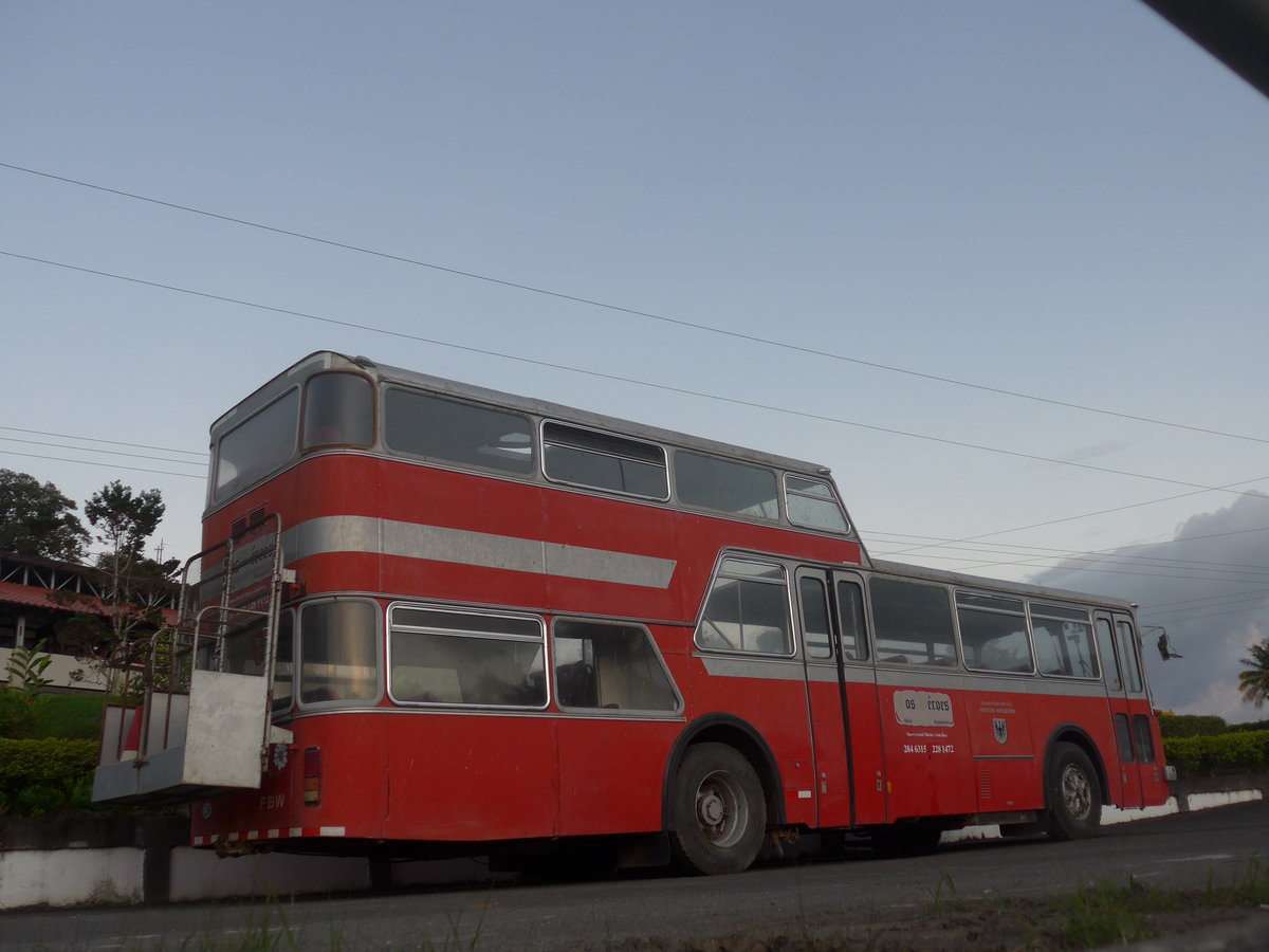 (212'381) - Ulrich, Nuevo Arenal - FBW/Vetter-R&J Anderthalbdecker (ex Wespe, CH-Altst�tten; ex AFA Adelboden/CH Nr. 6) am 24. November 2019 in Nuevo Arenal, Los H�roes