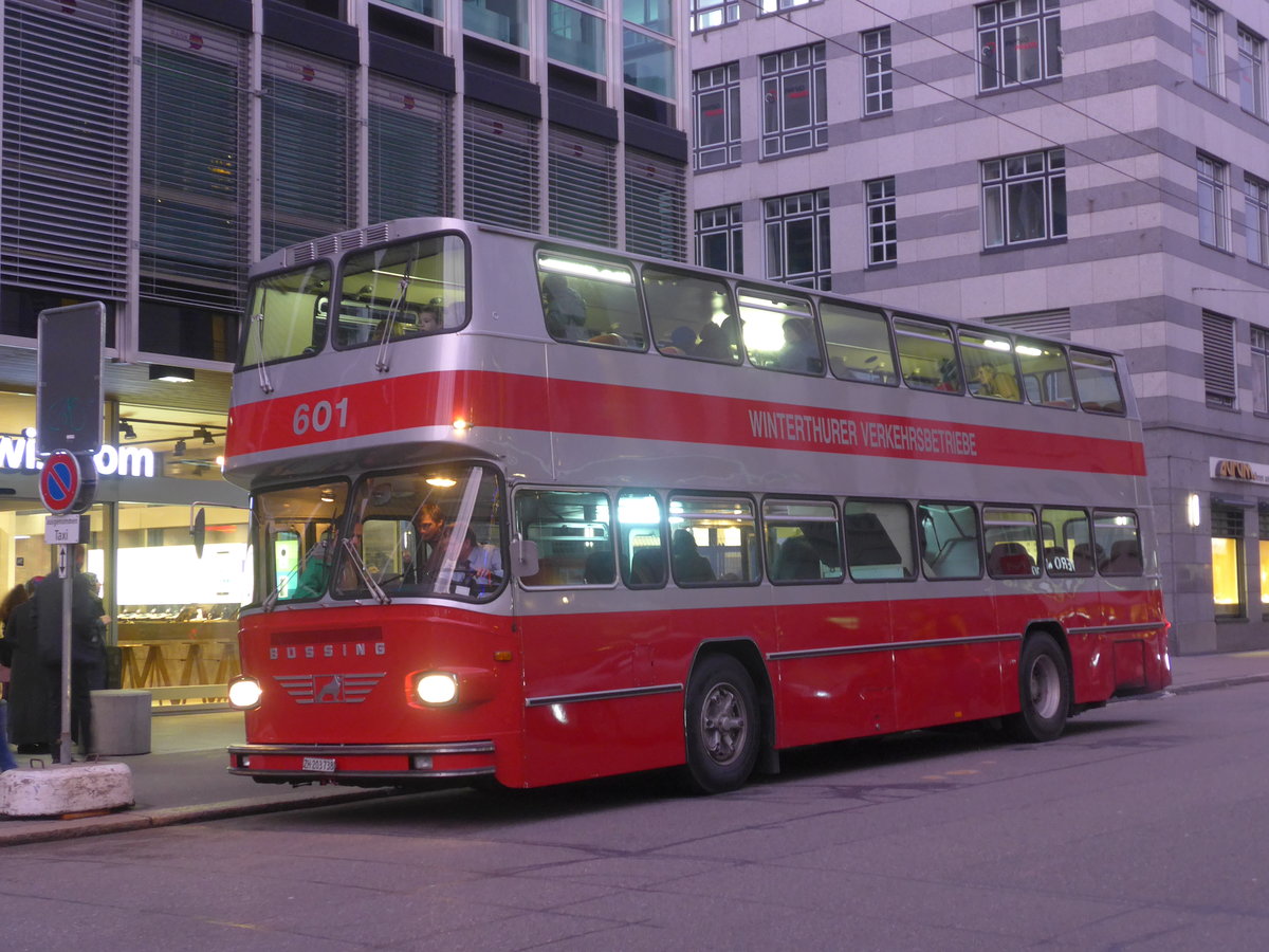 (212'673) - WV Winterthur - Nr. 601/ZH 203'738 - B�ssing (ex Nr. 201; ex Amt f�r Luftverkehr, Z�rich Nr. 47; ex Swissair, Z�rich Nr. 23) am 7. Dezember 2019 in Winterthur, Schmidgasse