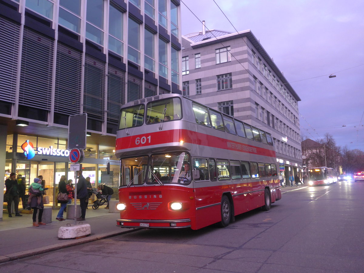 (212'677) - WV Winterthur - Nr. 601/ZH 203'738 - B�ssing (ex Nr. 201; ex Amt f�r Luftverkehr, Z�rich Nr. 47; ex Swissair, Z�rich Nr. 23) am 7. Dezember 2019 in Winterthur, Schmidgasse