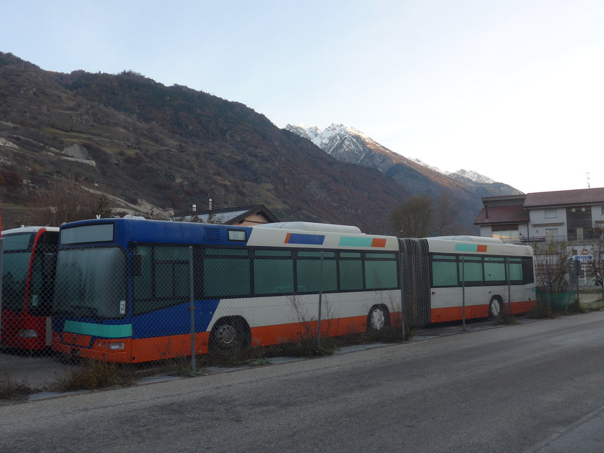 (212'687) - Ruffiner, Turtmann - Volvo (ex Globe-Limo, Gen�ve Nr. 354; ex TPG Gen�ve Nr. 354) am 8. Dezember 2019 in Turtmann, Garage