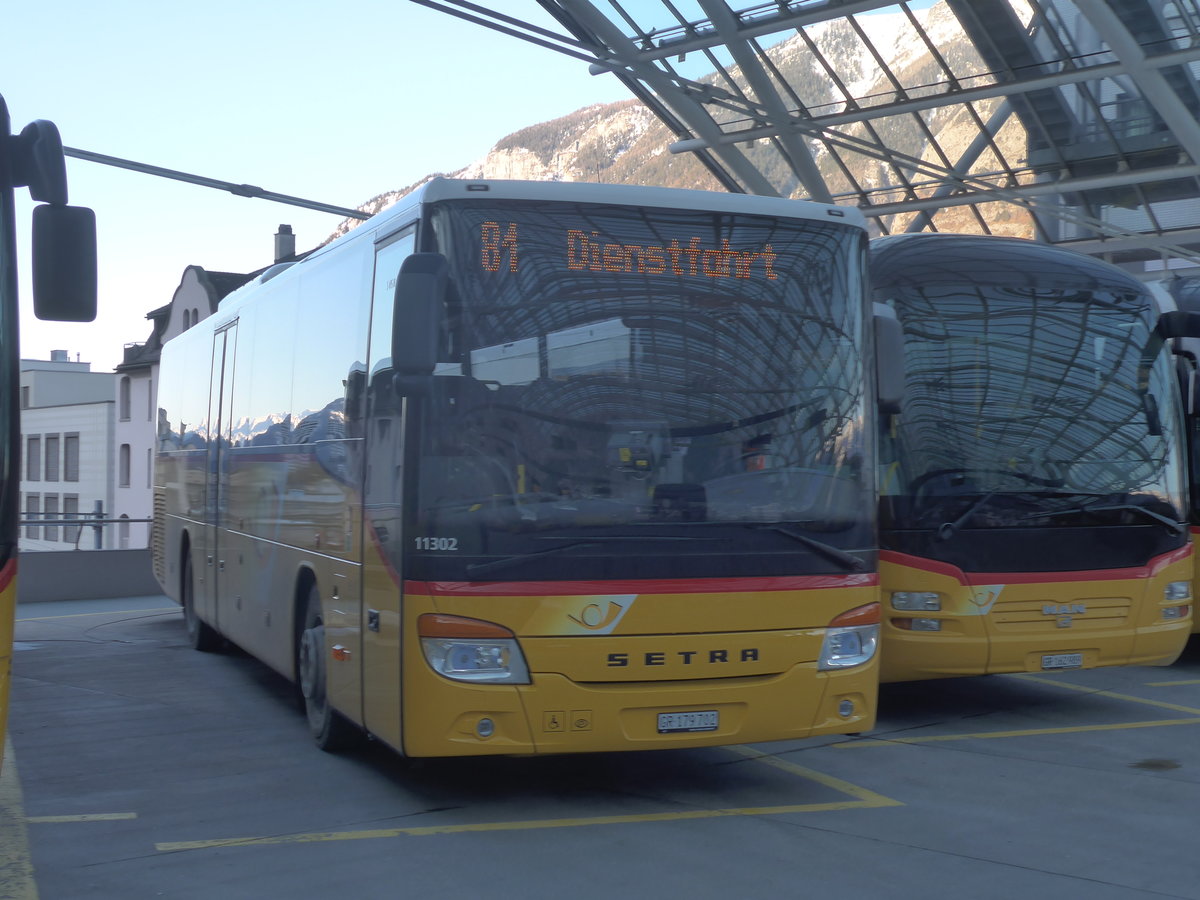 (213'233) - PostAuto Graub�nden - GR 179'702 - Setra am 1. Januar 2020 in Chur, Postautostation