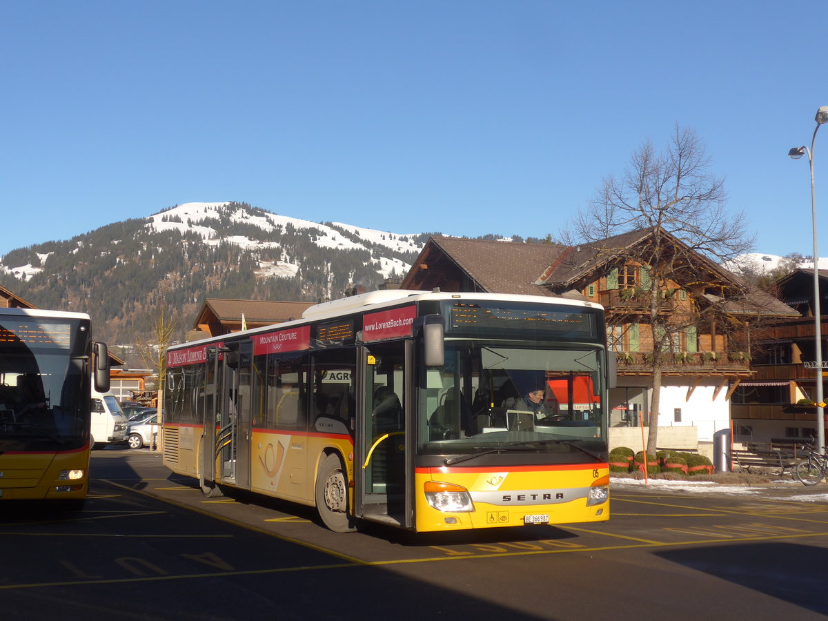 (213'285) - K�bli, Gstaad - Nr. 5/BE 366'987 - Setra am 2. Januar 2020 beim Bahnhof Gstaad
