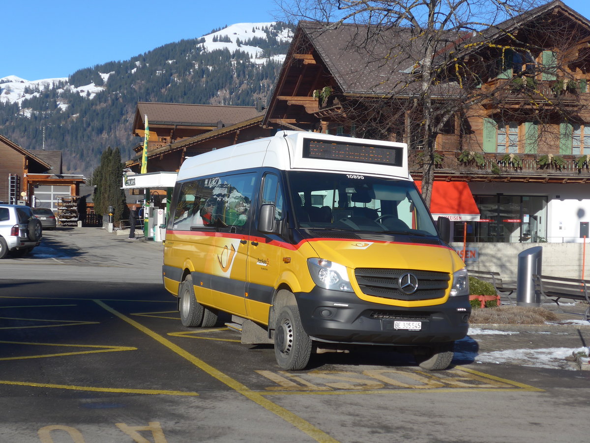 (213'300) - K�bli, Gstaad - BE 305'545 - Mercedes am 2. Januar 2020 beim Bahnhof Gstaad