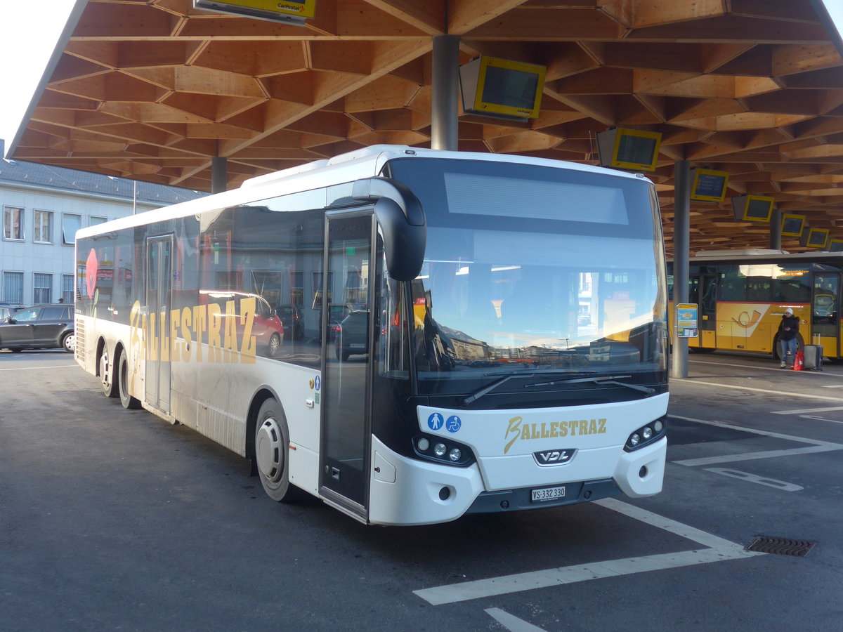 (213'369) - Ballestraz, Gr�ne - VS 332'330 - VDL am 4. Januar 2020 beim Bahnhof Sion