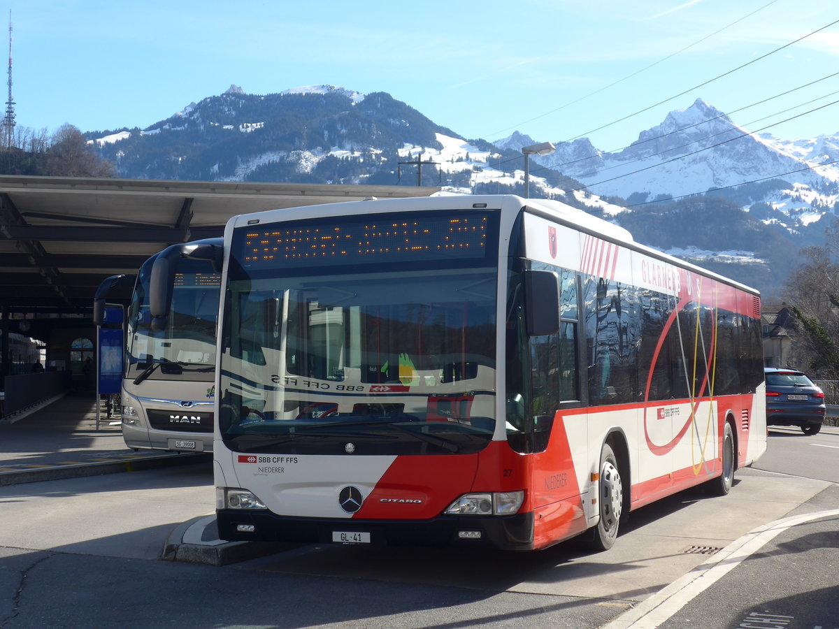 (214'183) - Niederer, Filzbach - Nr. 27/GL 41 - Mercedes am 15. Februar 2020 beim Bahnhof Ziegelbr�cke
