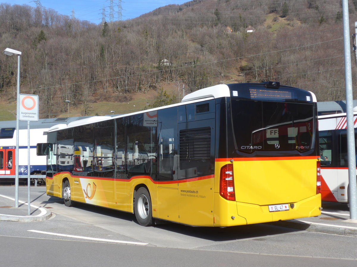 (214'185) - Niederer, Filzbach - Nr. 2/GL 47 - Mercedes am 15. Februar 2020 beim Bahnhof Ziegelbr�cke