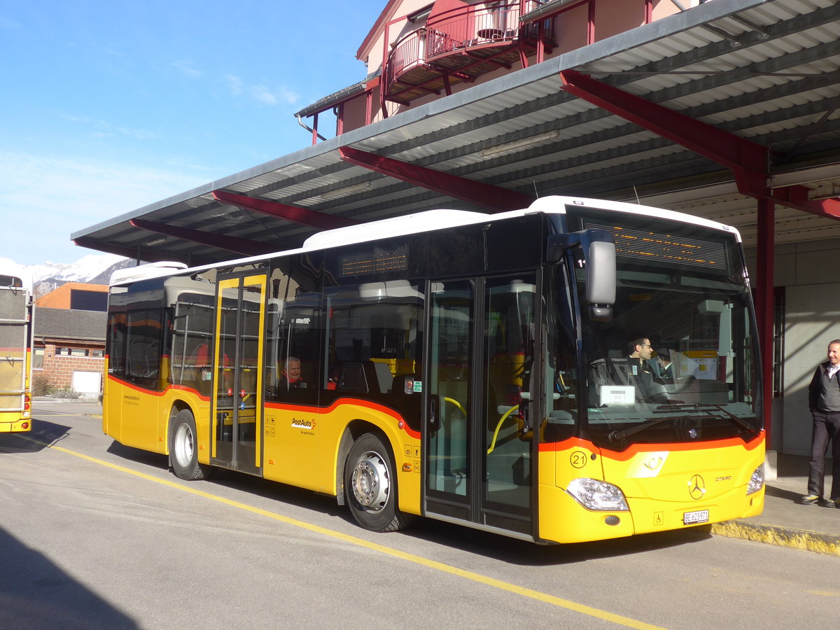 (215'066) - Fl�ck, Brienz - Nr. 21/BE 623'971 - Mercedes am 8. M�rz 2020 in Meiringen, Postautostation