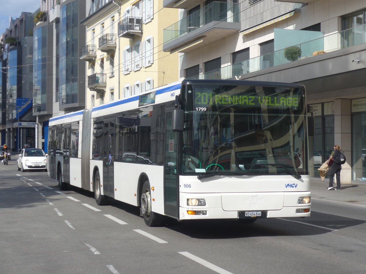 (215'153) - VMCV Clarens - Nr. 906/VD 454'846 - MAN (ex transN, La Chaux-de-Fonds Nr. 243; ex TN Neuch�tel Nr. 243) am 14. M�rz 2020 in Montreux, Escaliers de la Gare